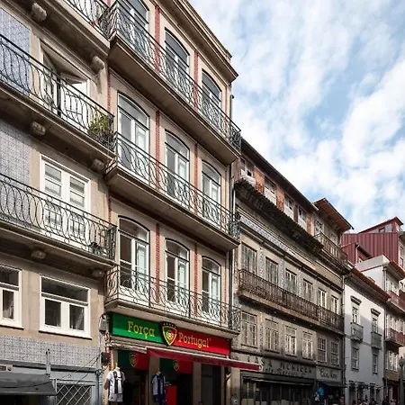 Elegant & Private Garden In Historical Centre Apartment *