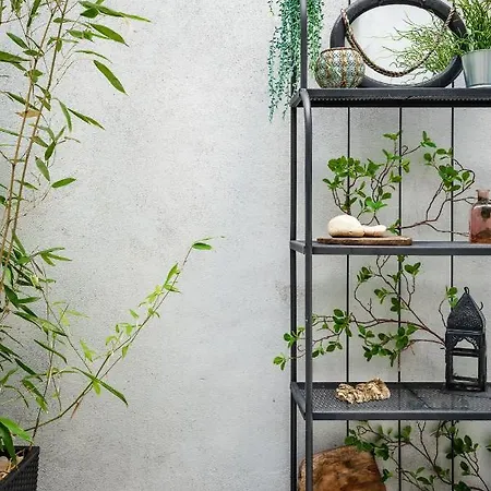 Apartment Elegant & Private Garden In Historical Centre