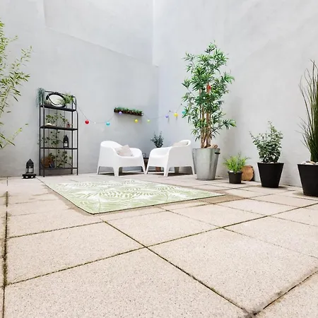 Elegant & Private Garden In Historical Centre * Porto
